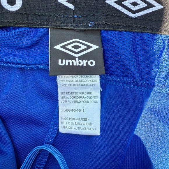 Nike & Umbro Boys’ Athletic Shorts Bundle (L & XL) – Mesh Dri-Fit - Picture 5 of 9